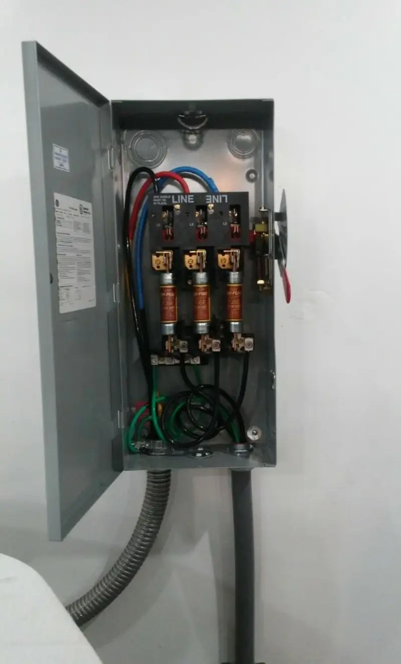 Three-phase disconnect switch installed for Electrical Wiring & Rewiring in Jeffersontown